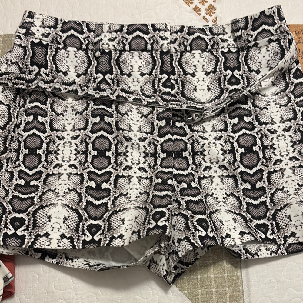 Dress white black shorts with belt